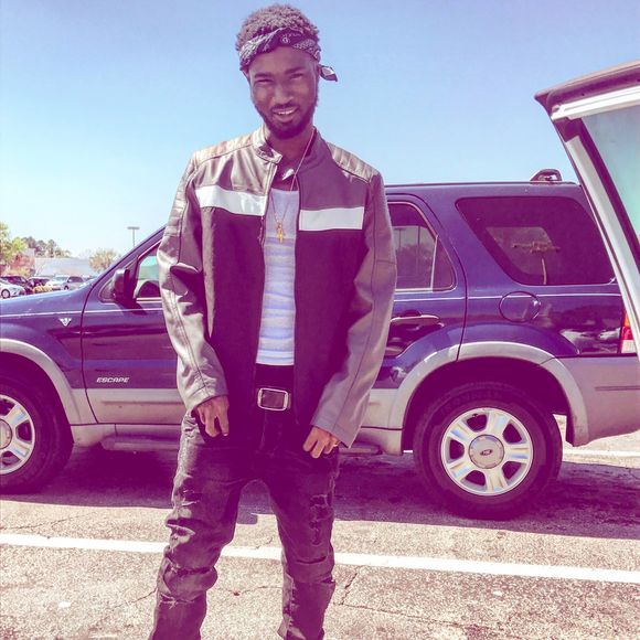 Meet your Posher, Chris - Picture 1 of 1